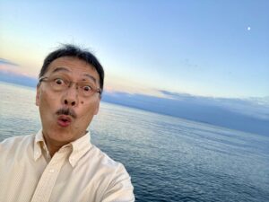 今日はお昼から綺麗に晴れ渡った淡路島ですいつものように、夕方から海へ散歩に出かけました…